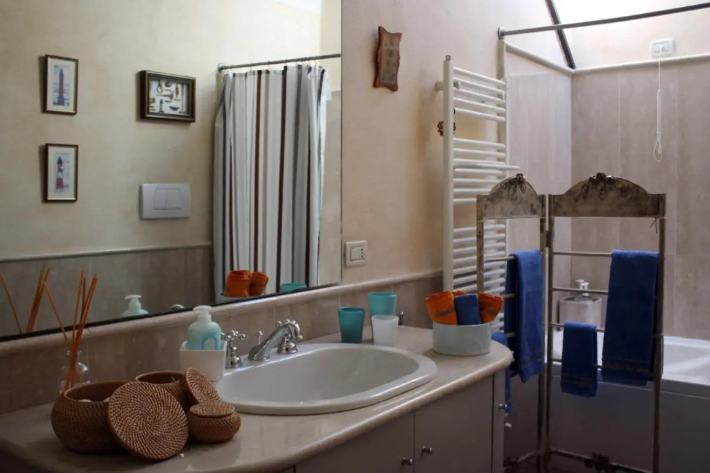 LOleandro sul Lago dIseo B&B