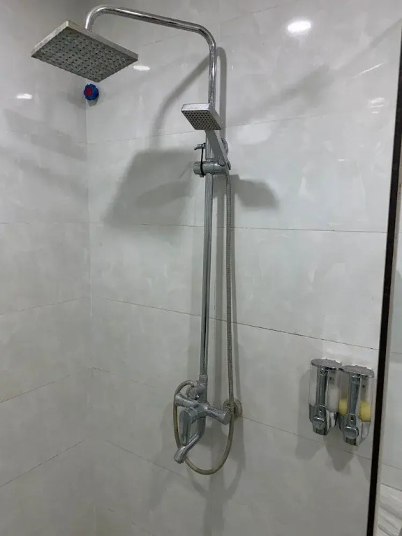 OYO 620 New World Hotel