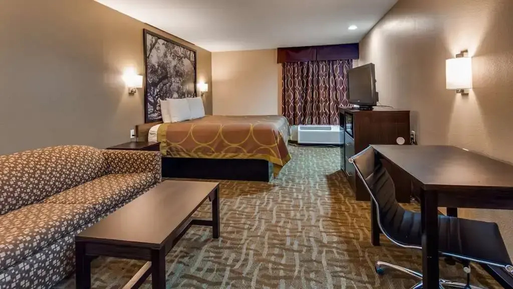 Surestay Hotel By Best Western Alexandria