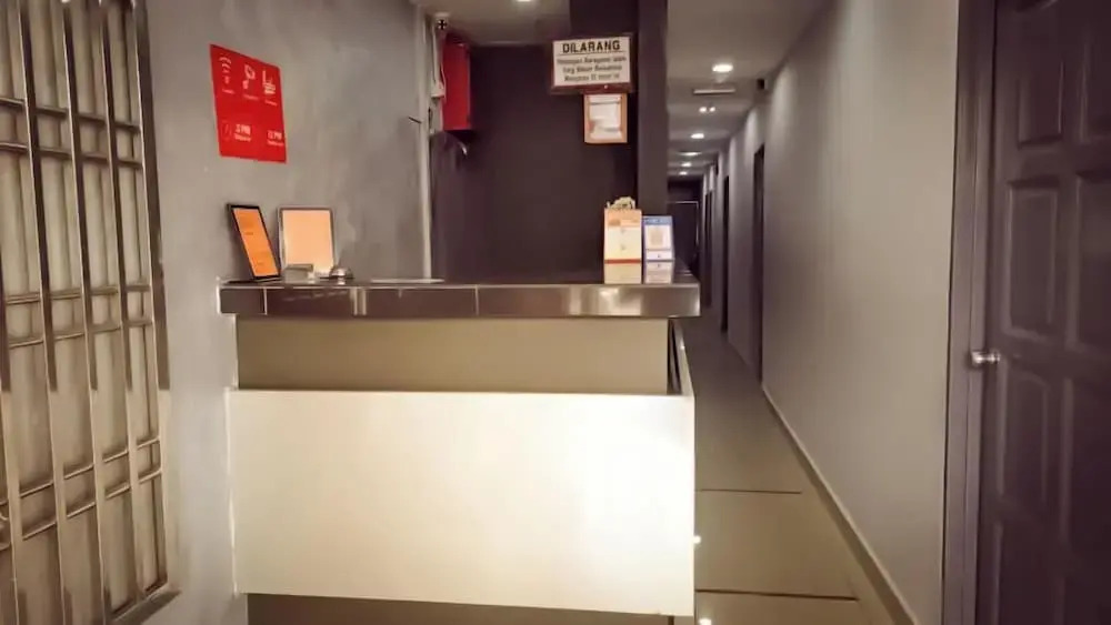 Moon Night Hotel