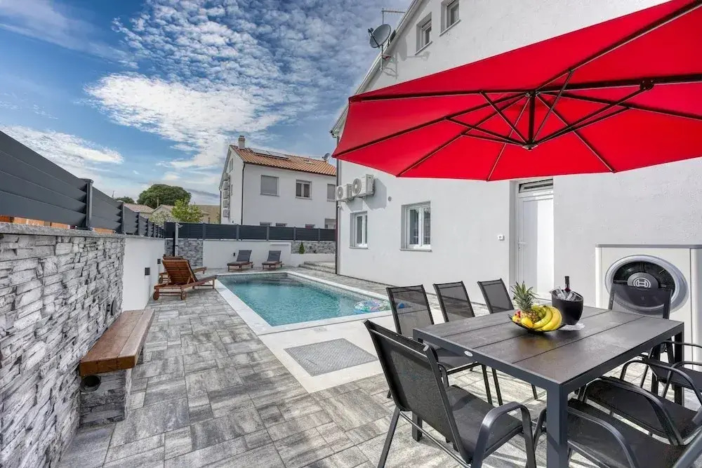 Peaceful Blooming Villa With Pool