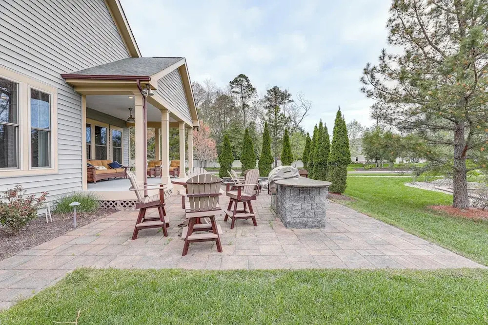 Furnished Outdoor Space: Family Home in Ocean View