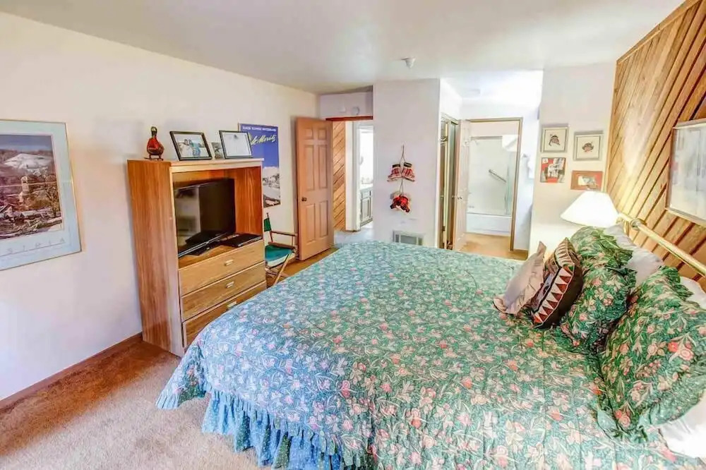 Aspen Creek #119 - Shared Pool, Hot Tub & Bbq!