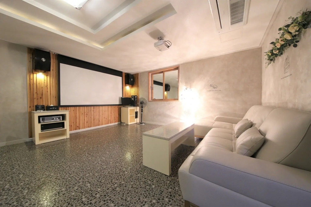 Time Hotel