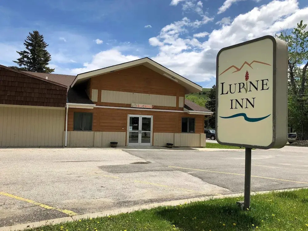 Lupine Inn
