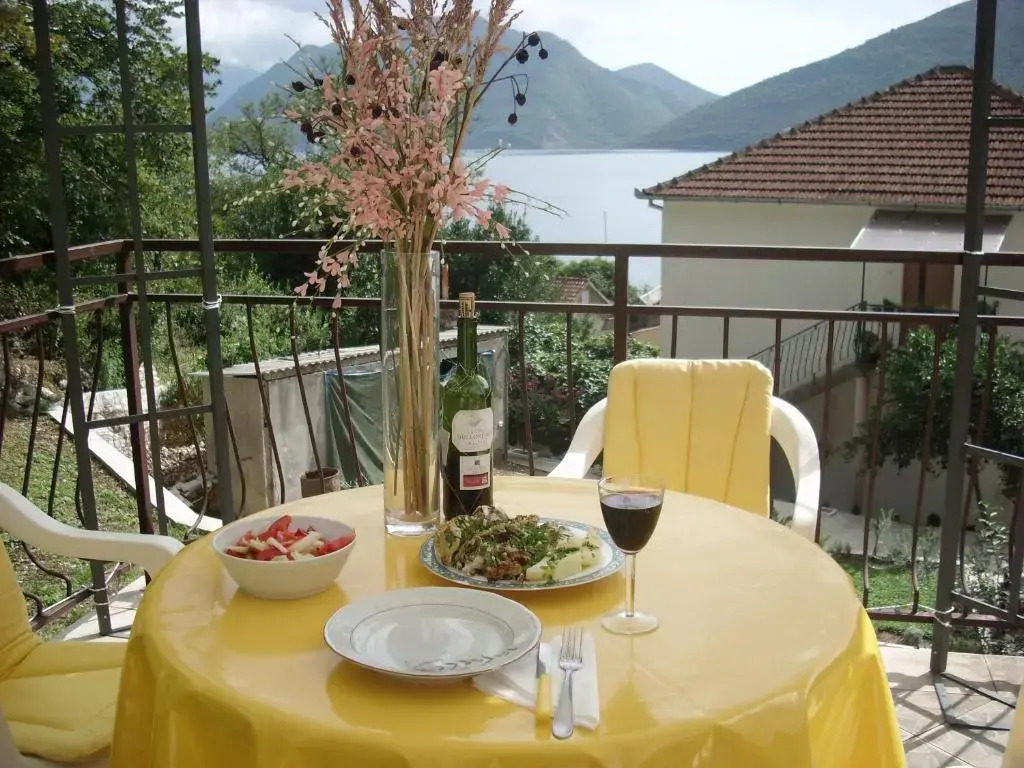 Holiday home Bokokotorski zaliv
