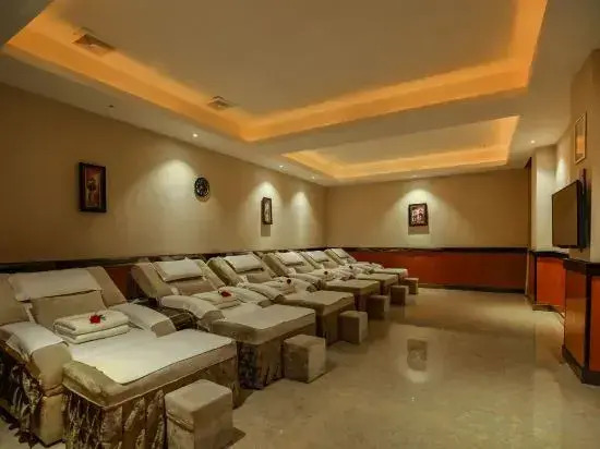 Jintan Square South Great Wall Hotel (Tongren Station Branch)