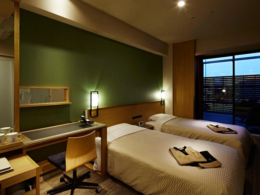 Candeo Hotels Matsuyama Okaido