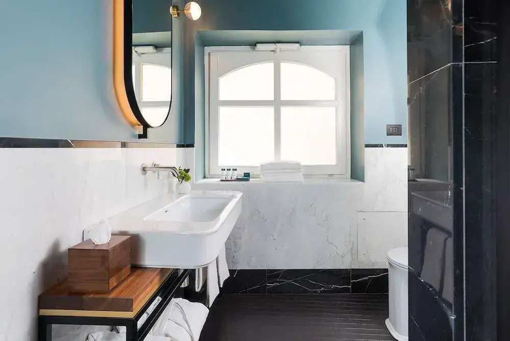 Byssus Suites