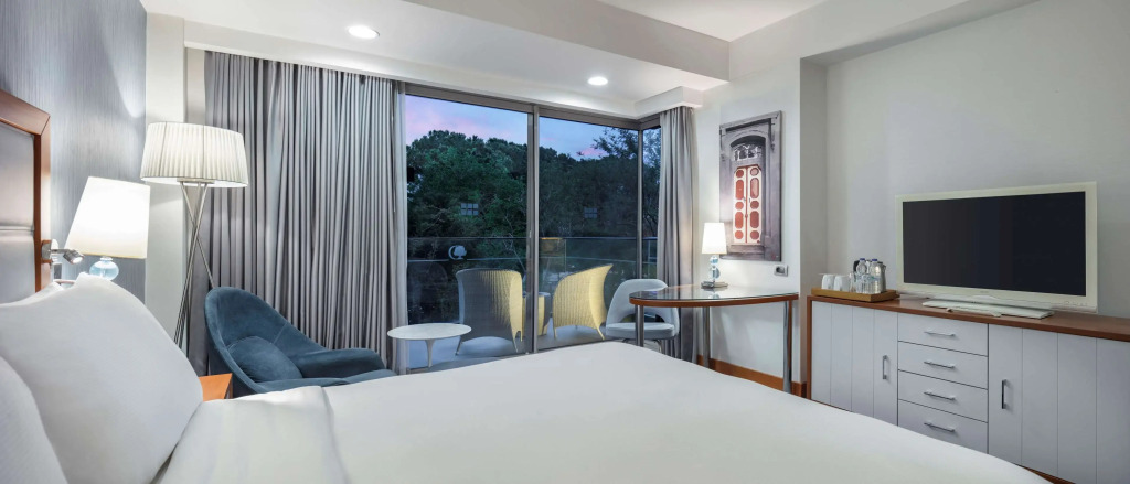 DoubleTree by Hilton Kusadasi