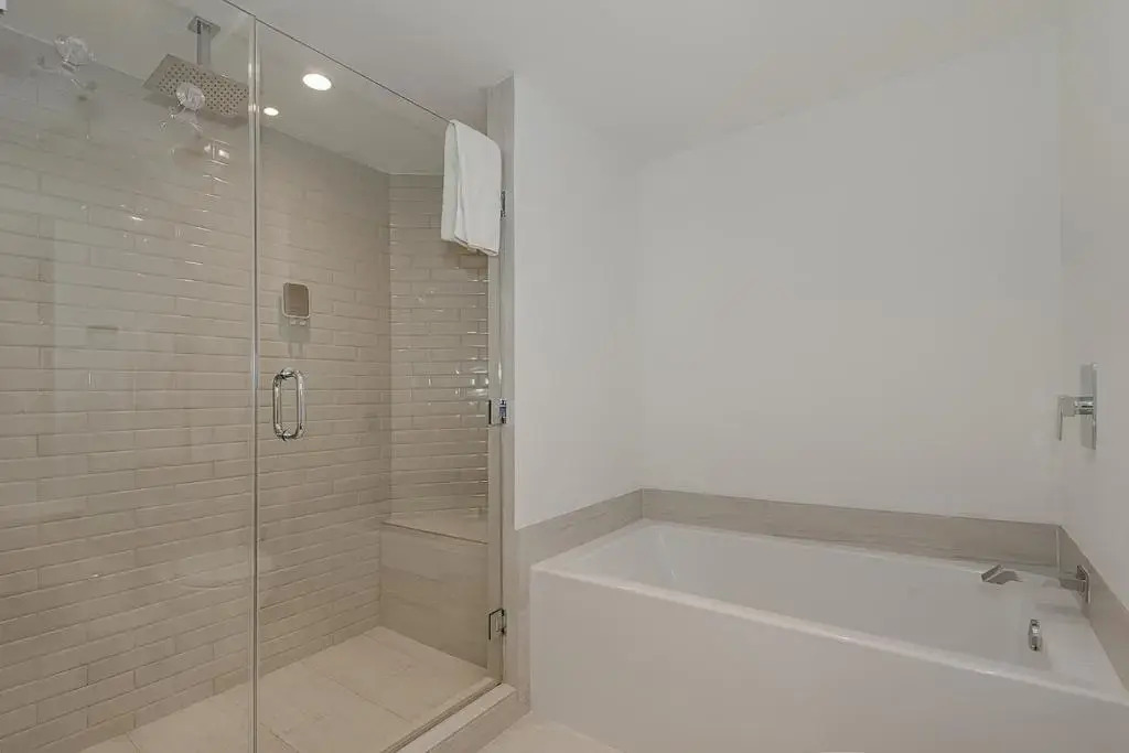 5 stars AMENITIES Luxury 3 BR-Stunning VIEW & 27th Floor