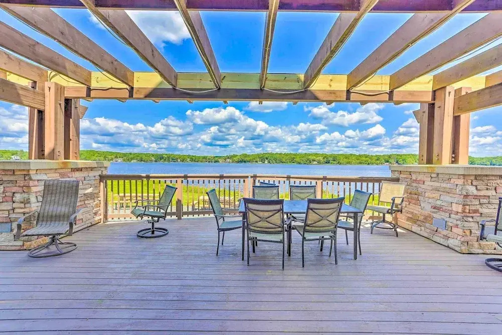Lakefront Poconos Family Home w/ Pool Access