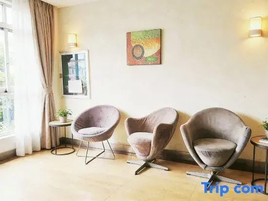 Impression·Baihe Hotel (Guangxi University & Nanning Railway Station Branch)