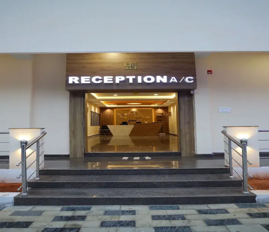 Hotel Suryaa Grand