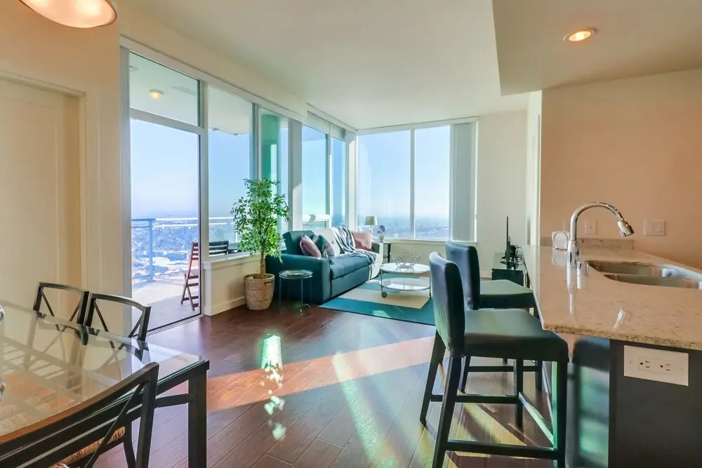 Central Downtown 3BR Corporate Rentals