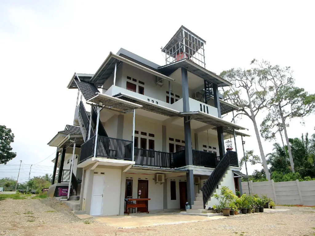 Super Oyo 2400 Maleo Exclusive Residence