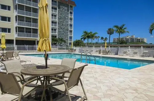 Sand Caper #407 Apartment