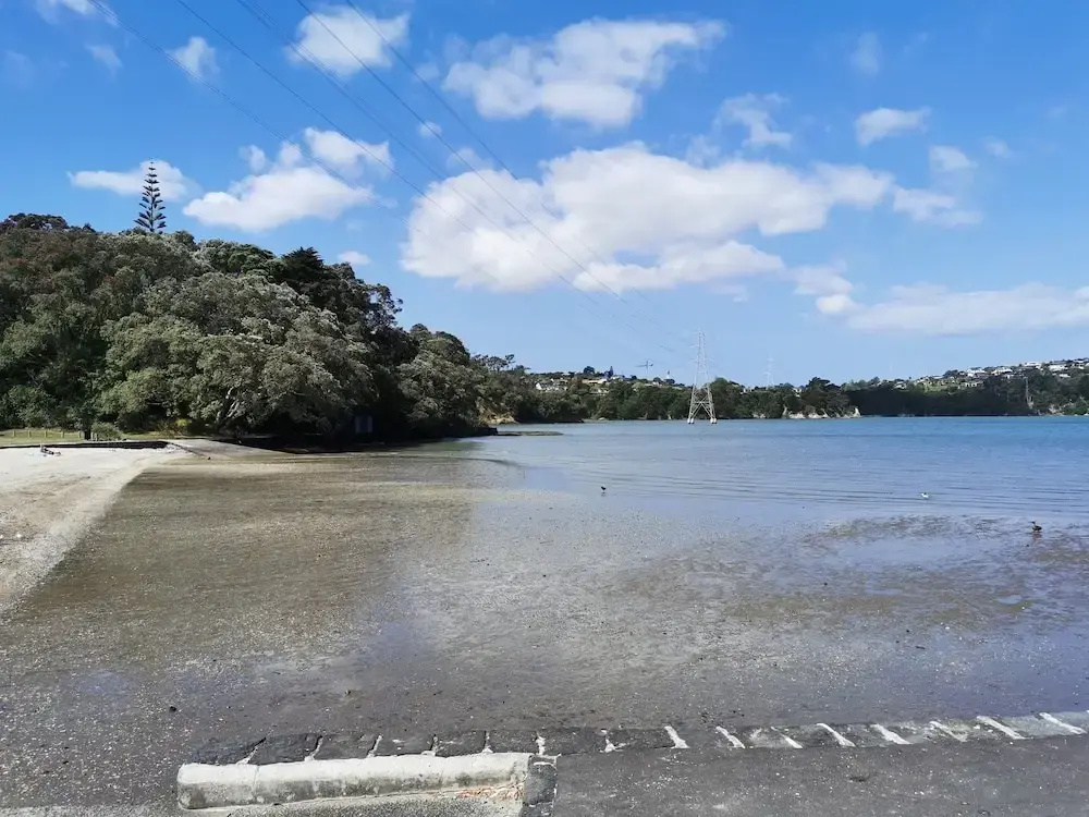 Brand New 5BR home with view of the sea
