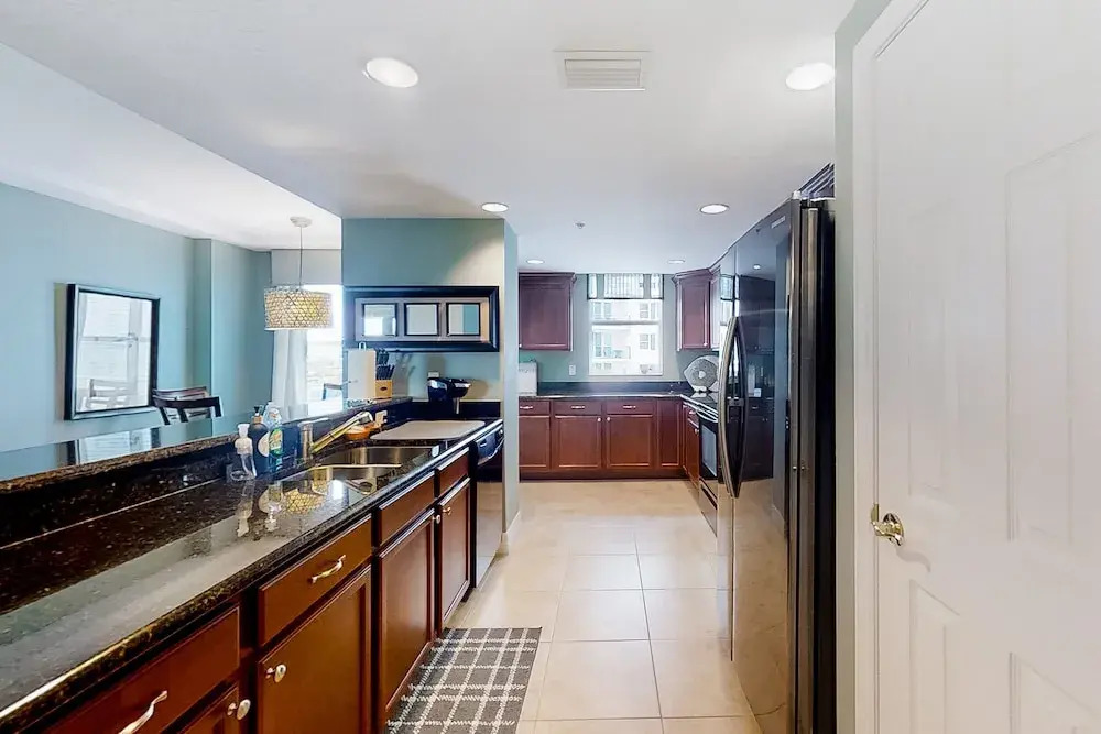 Daytona The Golden Leaf Opus Condos 702