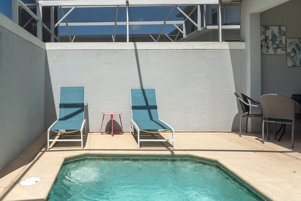 Modern 5BR Retreat Pool Water Park More
