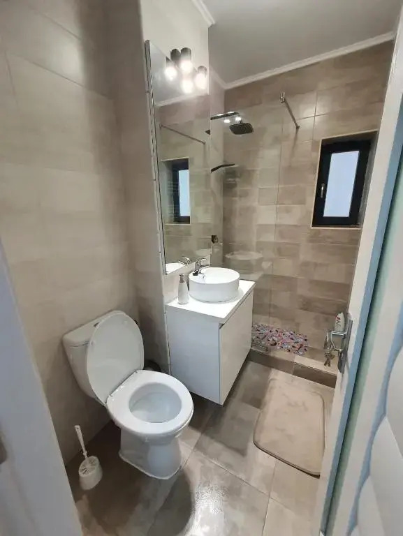 Listone Apartment 12 Mamaia Nord
