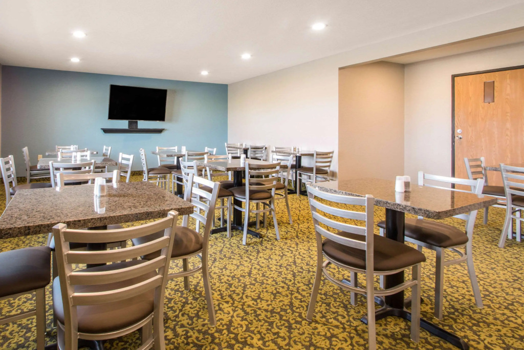Sleep Inn & Suites Madison West