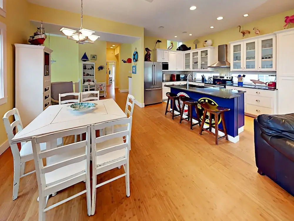 Banyan Beach House - Three Bedroom House