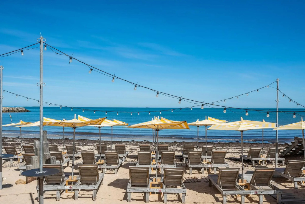 The Allegra - 180 degree ocean and city views