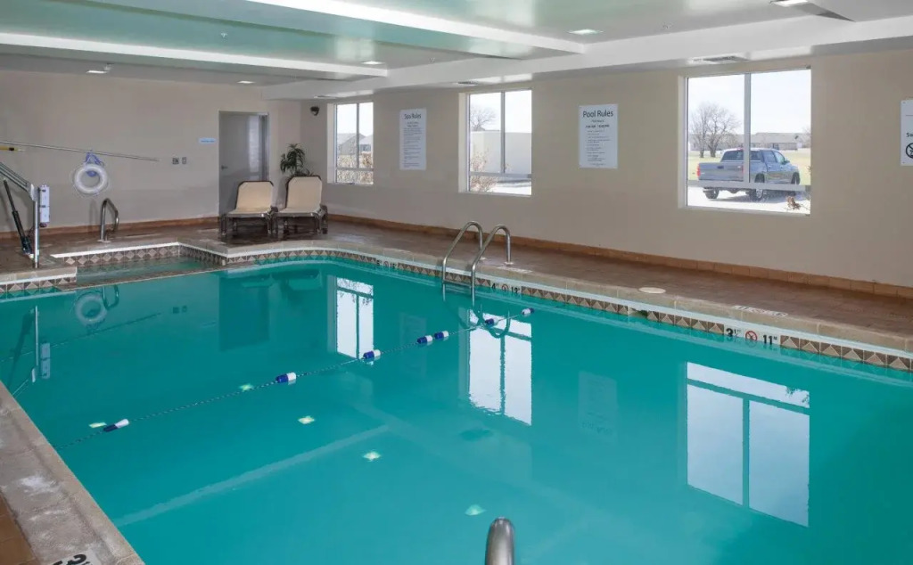 Holiday Inn Express Northwest Maize by IHG
