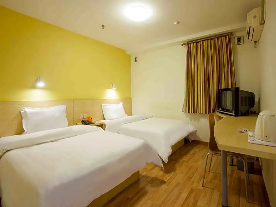 7 Days Inn Jiangmen Xinhui Pedestrian Street Branch