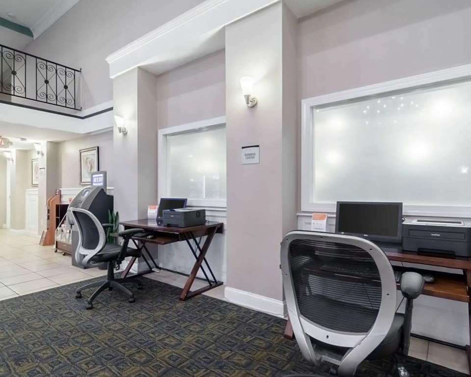 Rodeway Inn & Suites Williamsburg Central
