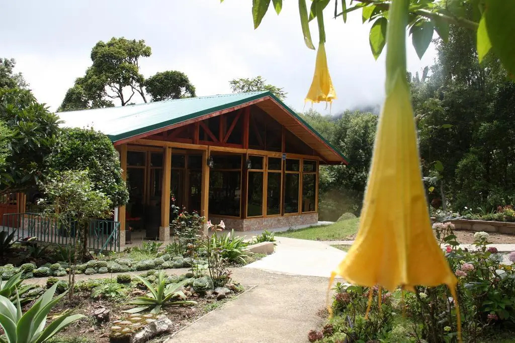 El Manantial Lodge