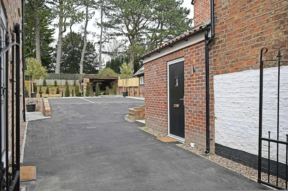 The Green - Stylish Home Sleeps 6 With Parking