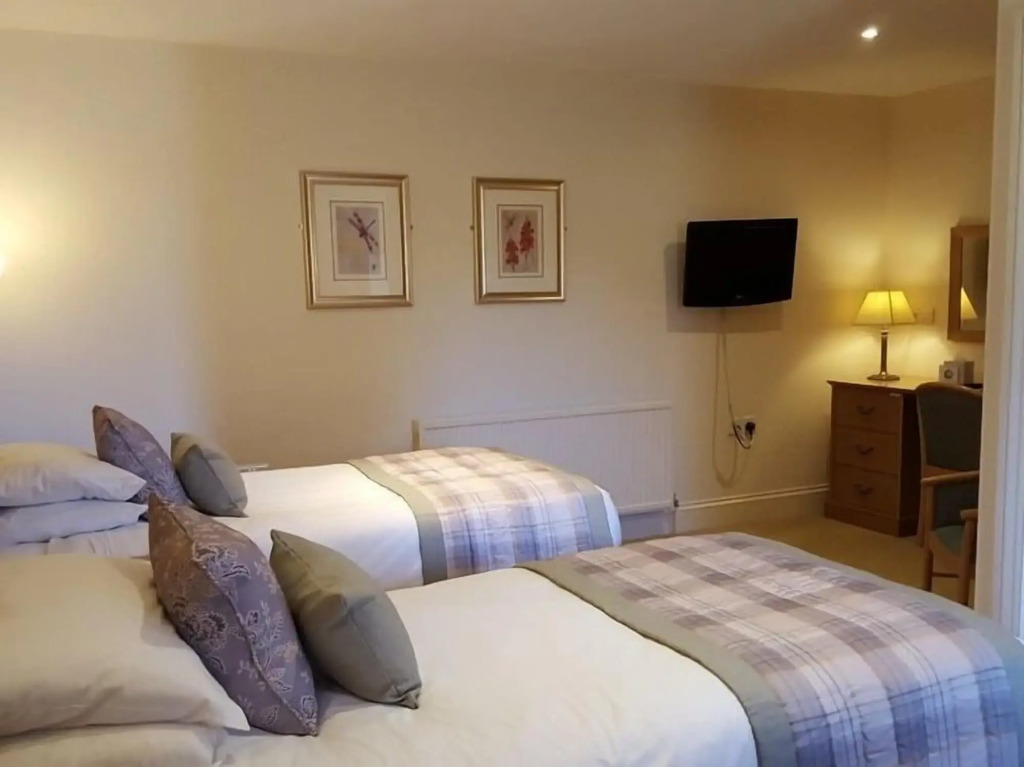 Apple Tree Hotel