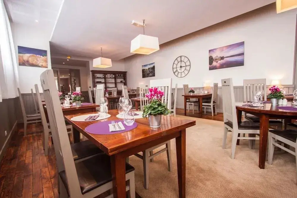 Logis Hotel, restaurant et spa Le Relais De Broceliande