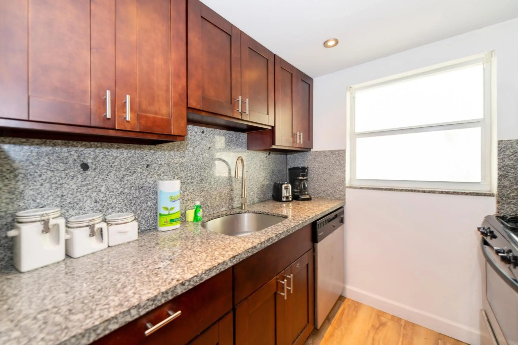 710 South Beach Apartment