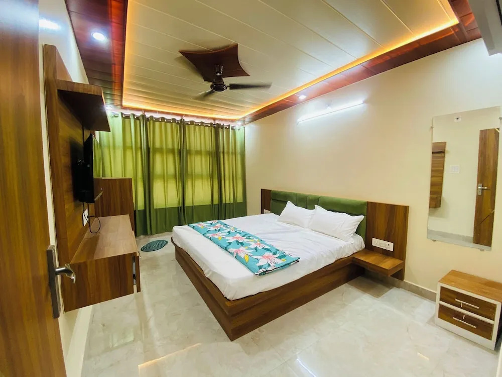 The Raman Palace - A Budget Hotel
