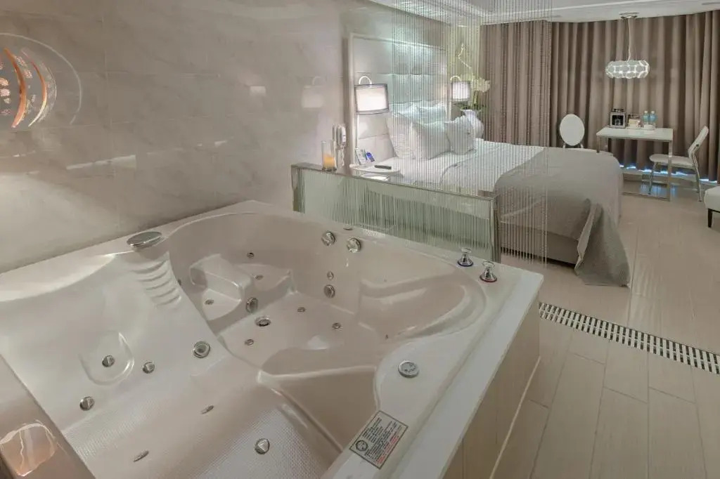 Six Star Motel-Taoyuan