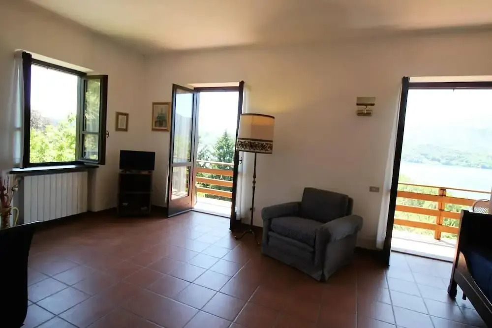 Magical Lake - Apartment With Beach e Lake View