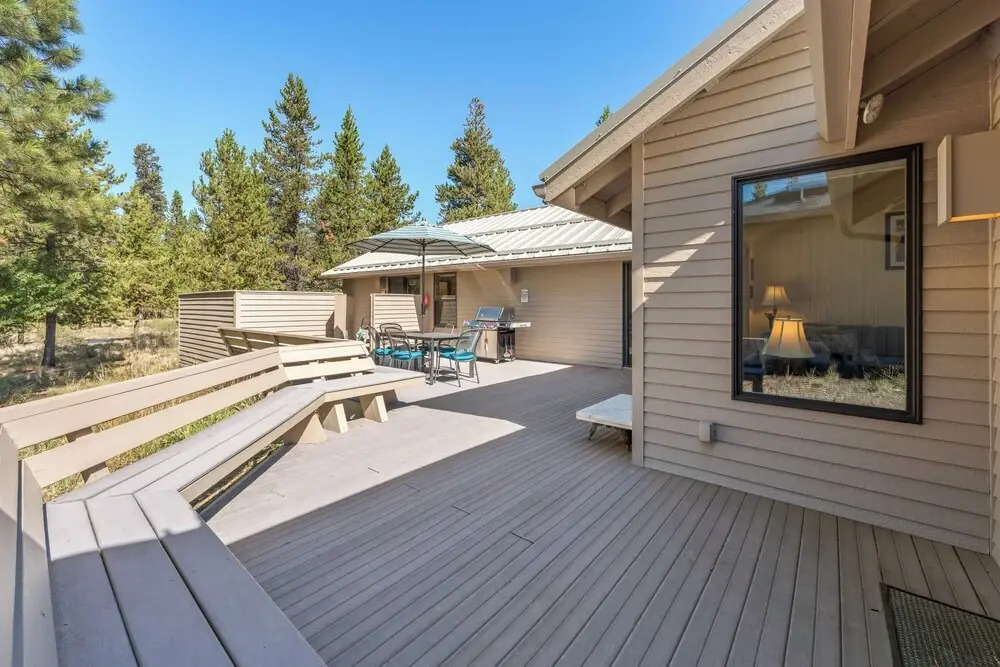 Charming Hot Tub Home Near Sharc