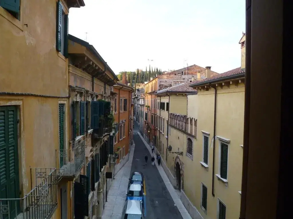 Protezione della Giovane - female hostel