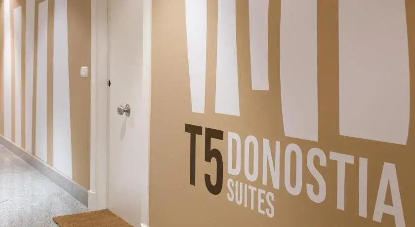 Pensión T5 Donostia Suites