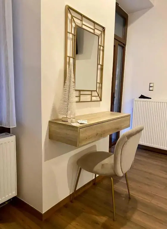 11 Luxury Apartments