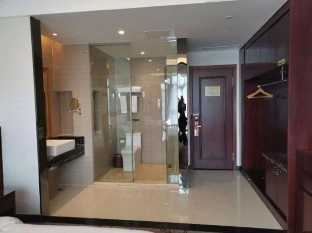 Vienna International Hotel (Mount Emei Crystal Plaza Hotel)