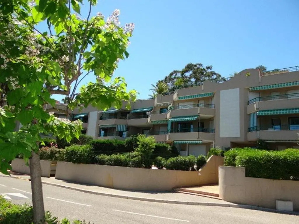 Appartement Cavalaire-sur-Mer, 3 pièces, 4 personnes - FR-1-100-172