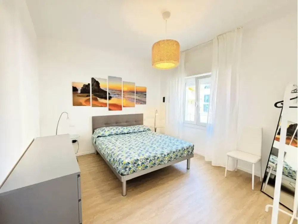 Beachside Apartment With Balcony