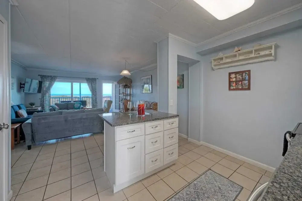Beachfront Condo w/ Ocean View, 2 Pools, Boardwalk to the Beach Island Getaway