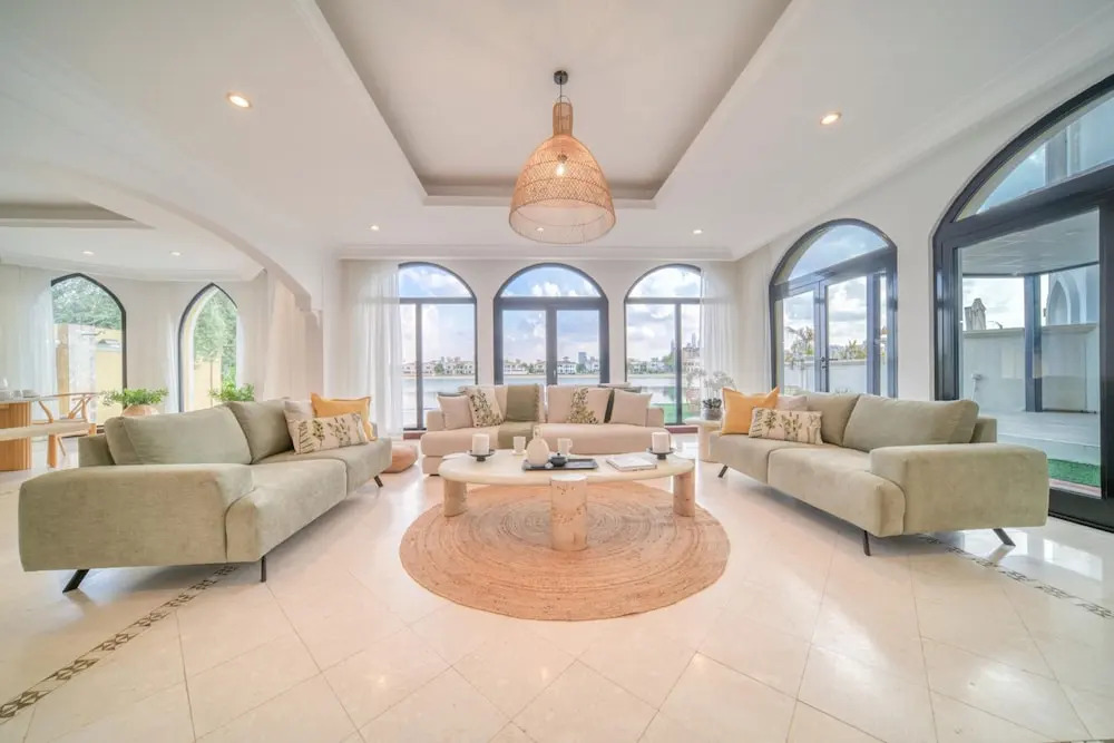Exclusive 6BR Palm Villa w Private Pool and Beach