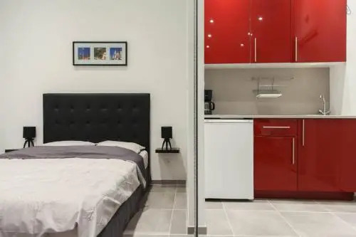 Nice Renting - GALLO - New Modern Loft Old Town Massena