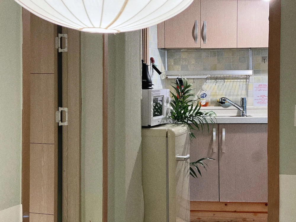 Jnineguesthouse